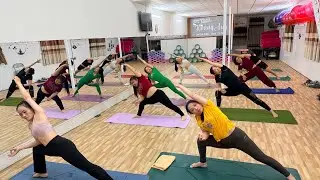 Sided bending yoga class Vietnam 🇻🇳 #livevideo #viralvideo #sidebend #yogaclass #youtubevideo 
