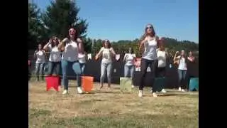 Madre Tierra interpretada en Lengua de Signos por el Equipo docente de  E.I. Abelliñas de Oleiros