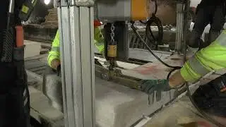 Lyftredskap f&ouml;r ugnsunderh&aring;ll.