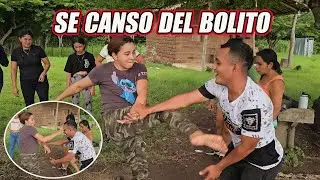 Yami se canso del bolito y le metió una gran patada.