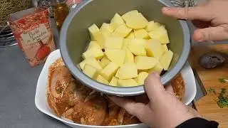 Pilon de poulet avec des légumes aux four