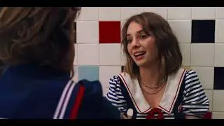 Stranger Things Season 3 - Robin Coming Out Scene