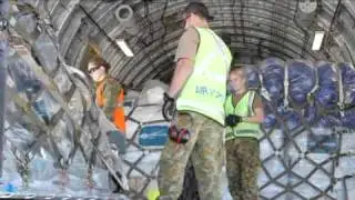 Operation Pakistan Assist II Loading AusAID emergency relief stores into RAAF C-17
