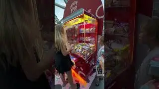 Playing a COIN-OP GAME in Spanish #espa&ntilde;ol #learningspanish #hiszpańskionline #spainish