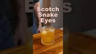 Essa &eacute; a vers&atilde;o de alta coquetelaria do whisky com &aacute;gua de coco: Scotch Snake Eyes