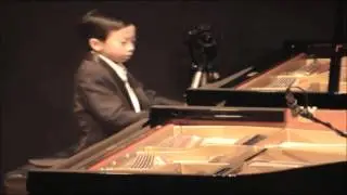 Recital 2009 Snow Falling Around my Keys -- composed by Daniel Mok