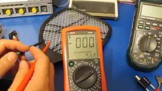 Measuring High Voltage Electronic Fly Swatter with a DVM