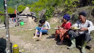 lunch time of jungle man's family || potato curry , wild asparagus pickle , rice ||