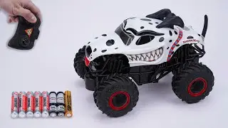 Unboxing Ford Police Interceptor, Electric Transparent Gear Tank, Hot Wheels Monster Mutt Truck