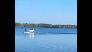 DHC-2 Beaver Landing on the water at Red Sucker Lake, Manitoba, Canada 🇨🇦
