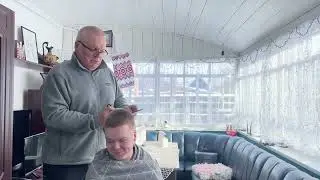 Завтра праздник,нужно готовится. Рецепт из детства знакомый многим! К мастеру только по записи!