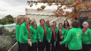 John Hunt with the amazing Apple County Chorus.