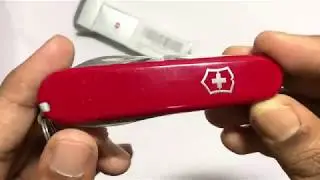 Swiss Army Knife Unboxing and Review