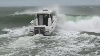📛 ÉNORME CLAQUAGE D'UN BATEAU DE PÊCHE FACE AUX MURS D'EAU DANS UN OCÉAN DÉMONTÉ À CAPBRETON. 🌊🫣