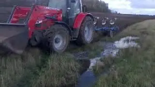 MF 6455 plowing with Lemken- variopal x7..