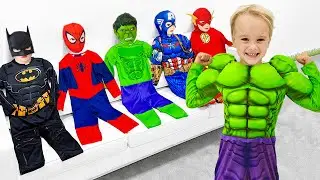 Chris menjadi pahlawan super dan membantu teman-temannya
