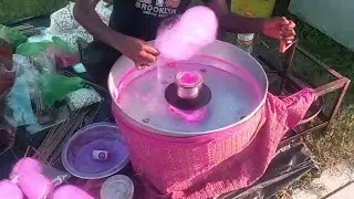 Hardworking Bangladeshi Man Spinning Cotton Candy Like a Pro | Haoai Mitha | Bangladeshi Street Food