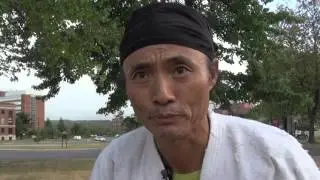 Korean Immigrant Brings Positive Energy to Homeless Kids