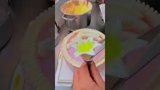 ফুলে ভরা Cute Birthday Cake 🌼🎂 | Satisfying Cake Decorating | #shorts
