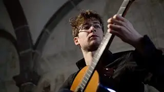 Tobias Krebs plays Suite Compostelana: Preludio