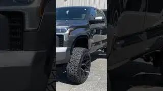 Tundra684 Rocking that Rough Country 6&rdquo; Lift on this Platinum 2022 Toyota Tundra. 🔥 🔥
