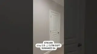 Looks like new (built 2016) house with practically two owners suites! Very rare finding in the NA🤩🏠