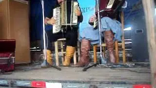 PAULO SIQUEIRA E PORCA VEIA EM CRIUVA RS 20-02-11.AVI