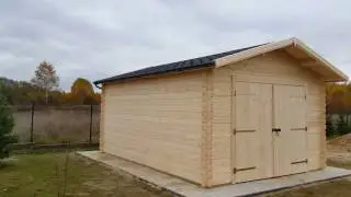 Garaż drewniany. Pełna oferta: www.domki-sodas.pl