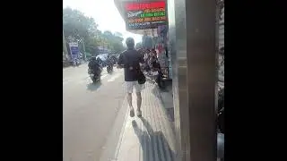 Video hướng dẫn đi từ lối ra cổng 3 ở ga Bến Thành để đến được trạm đón xe 53 đến trường KHTNcơsởNVC