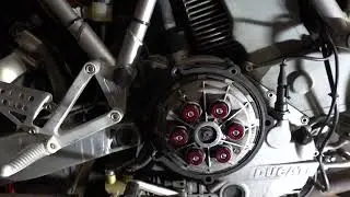 Ducati SuperSport 1000 ('05) Barnett clutch kit retrofit - Part 2
