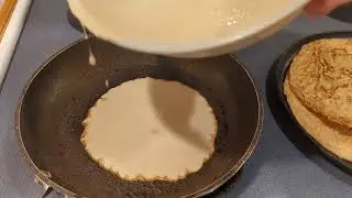 Create Crepes with me this morning. #cookingasmr #calmcooking #cookingfood #breakfastasmr 