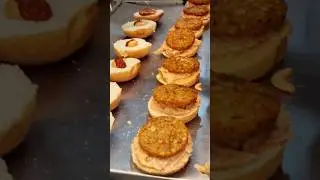 Ghar Par Burger Kaise Banaye 🍔 | Street Style Burger Recipe at Home#viral#trending#pizza#burger