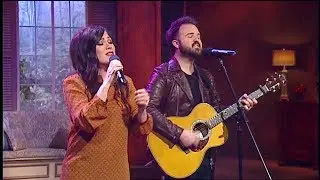 Kari Jobe & Cody Carnes: Forever (James Robison / LIFE Today)