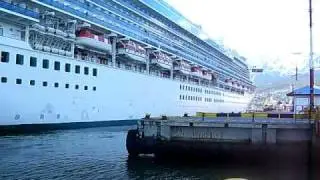 Crucero Star Princess zarpa de Puerto Ushuaia