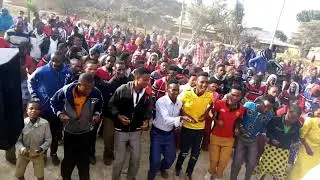 Hivi ndivyo Wairaqw wanavyomsifu Mungu inapendeza kweli.