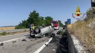 Incidente sulla statale 658 Potenza-Melfi: un'auto si ribalta, due persone sono morte