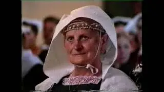 1994  Noce paysanne LAPAUL Partie1 Lokoal Mendon     Film J Le Moullec  Numérisation  Youn Pensec