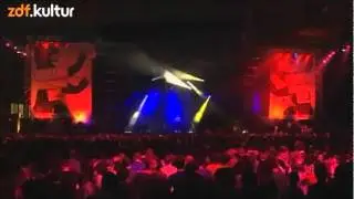 Boys Noize playing Destructo 