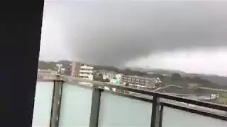 Reportan tornado en #Chiba al este de #Tokio se preparan para impacto de tif&oacute;n Hagibis