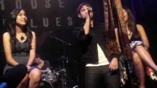 FRIEND ON STAGE FOR Don't Close The Book!