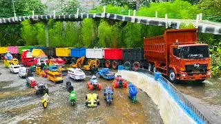 WOW !!! Mobil Truk Tronton Panjang Bongkar Mainan Mobil Mobilan Balap, Truk Molen, Bus Telolet 
