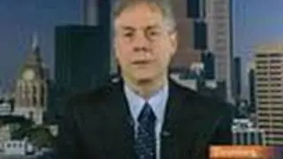 Robert Prechter Says Equities to Drop, Invest in Cash: Video