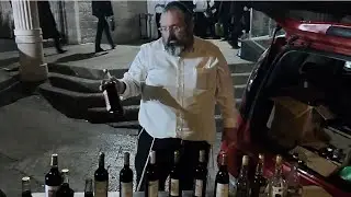 MEA SHEARIM &mdash; Ultra-Orthodox Neighborhood of Jerusalem (Night Walk)