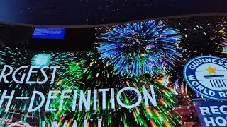 দুবাই মলে বিশ্বের বৃহত্তম ওএলইডি স্ক্রিন । World Largest OLED Screen  in Dubai Mall.
