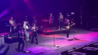 Sammy Rae NYE25 with a little help from her friends (Ripe, Jukebox the ghost and Oh, He Dead)