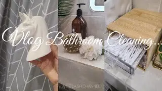 Cleaning and updating the bathroom...🛁🧼✨️#bathroom #cleaning 
