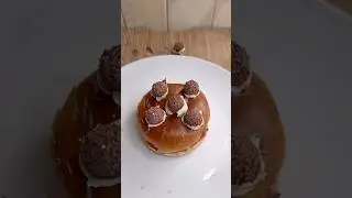 Kinder Joy brioche burger ! 🤤