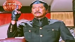 मेरा नाम है महाकाल काली का पुजारी हू मै लिबाज़ भी काला धंदा भी काला l बेस्ट डायलॉग