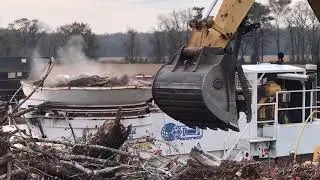 Diamond Z 1463B Tub Grinder - 1050hp with 5x7 Screens