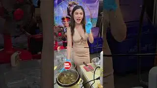 Mrs. Hoi Yai (Big Oyster Lady) at Mahidol Agricultural Fair 69, today until January 18th. #street...